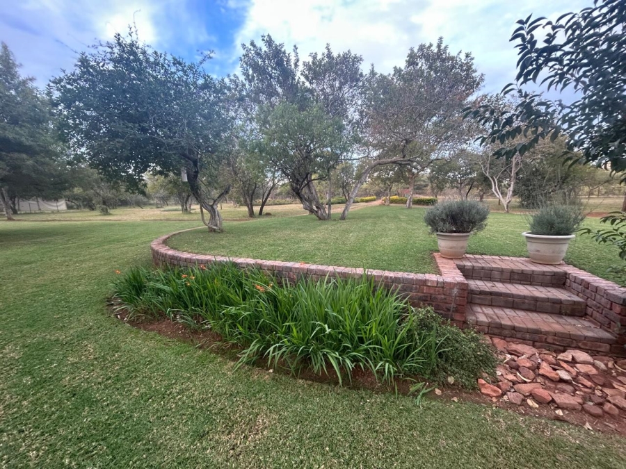 4 Bedroom Property for Sale in Hartbeesfontein AH North West